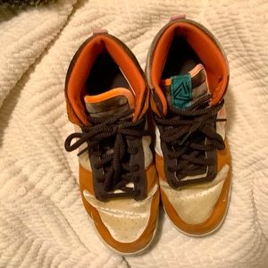 Nike men’s chocolate dunks